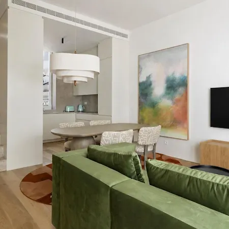 בית נופש Chic 1-bedroom Townhouse Near The Historic Centre *
