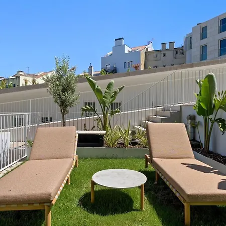 Chic 1-bedroom Townhouse Near The Historic Centre * ליסבון