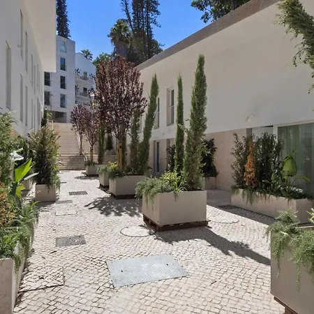 Chic 1-bedroom Townhouse Near The Historic Centre