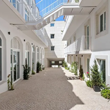 בית נופש Chic 1-bedroom Townhouse Near The Historic Centre ליסבון